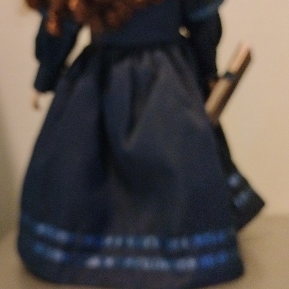 Anne Frank Porcelain Doll - Picture 8 of 13